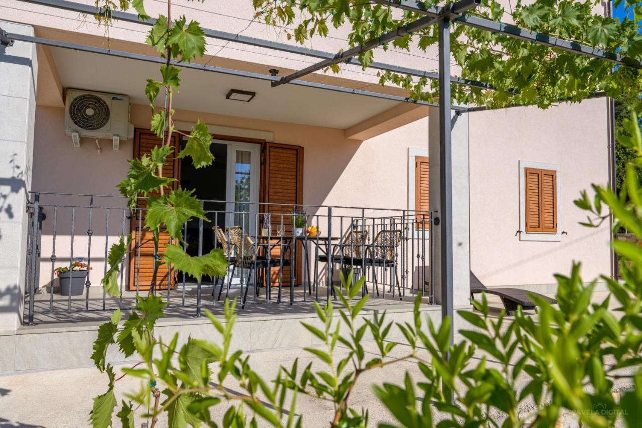 Apartments Horvat Veli Lošinj Dış mekan fotoğraf