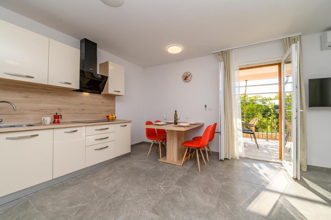 Apartments Horvat Veli Lošinj Dış mekan fotoğraf