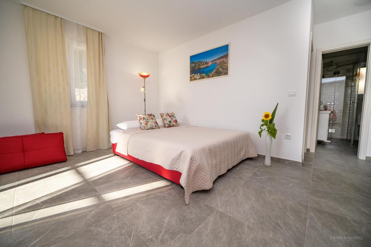 Apartments Horvat Veli Lošinj Dış mekan fotoğraf